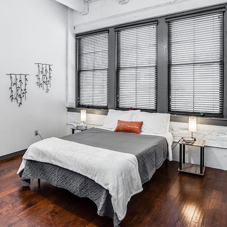Ny Style Centric Loft With King Bed By Park Ave Apartment Rochester Exterior foto