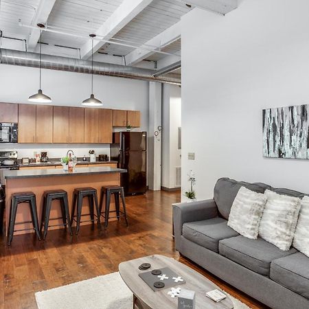 Ny Style Centric Loft With King Bed By Park Ave Apartment Rochester Exterior foto