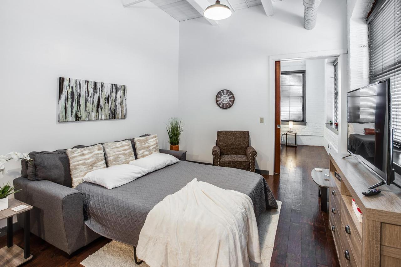 Ny Style Centric Loft With King Bed By Park Ave Apartment Rochester Exterior foto